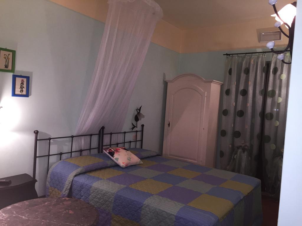 B&B 8380 Saturnia Terme الغرفة الصورة
