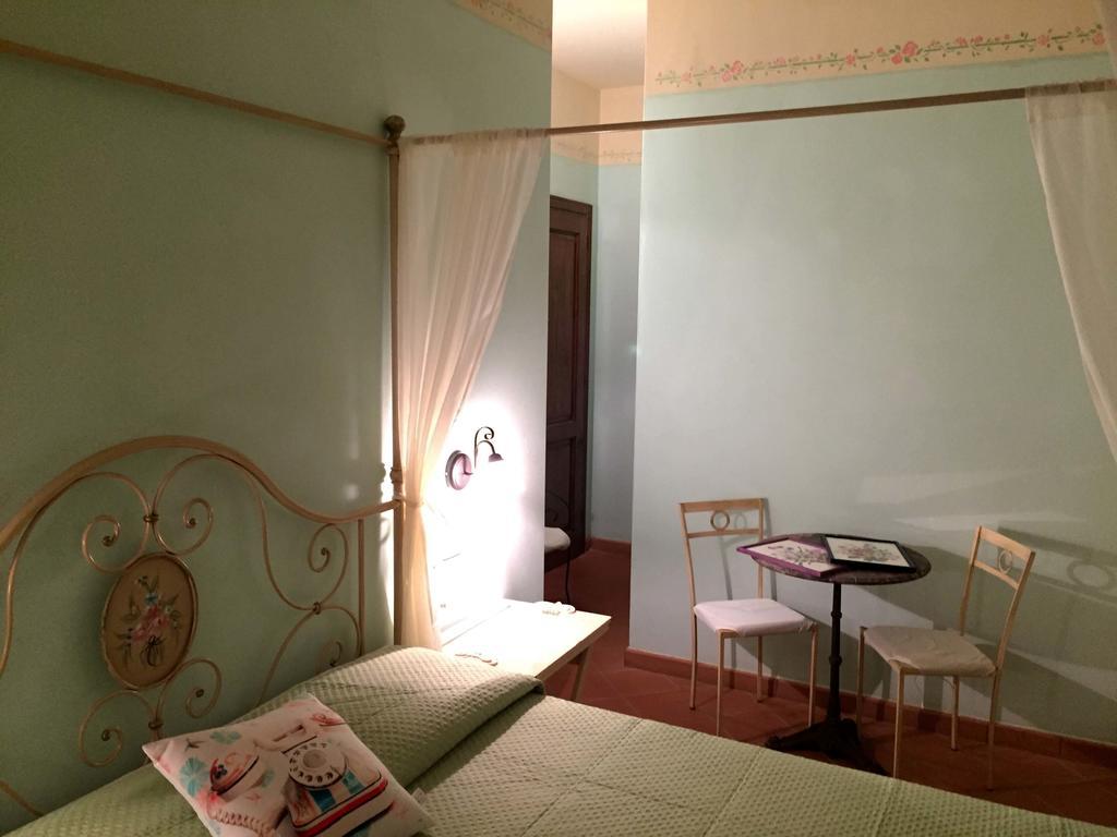 B&B 8380 Saturnia Terme الغرفة الصورة